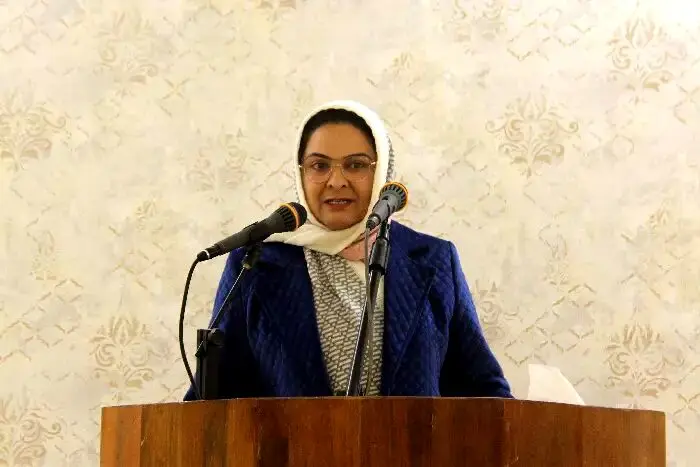  پوشش متفاوت تنها نماینده زن اقلیت های مذهبی در افتتاحیه مجلس + عکس