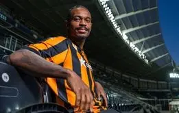 هافبک برزیلی به استقلال نرسید