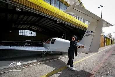 پرواز دختر ایرانی بر فراز تهران