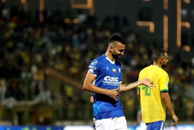 ارسلان مطهری از استقلال جدا شد

