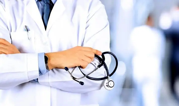 چگونه از یک پزشک شکایت کنیم؟