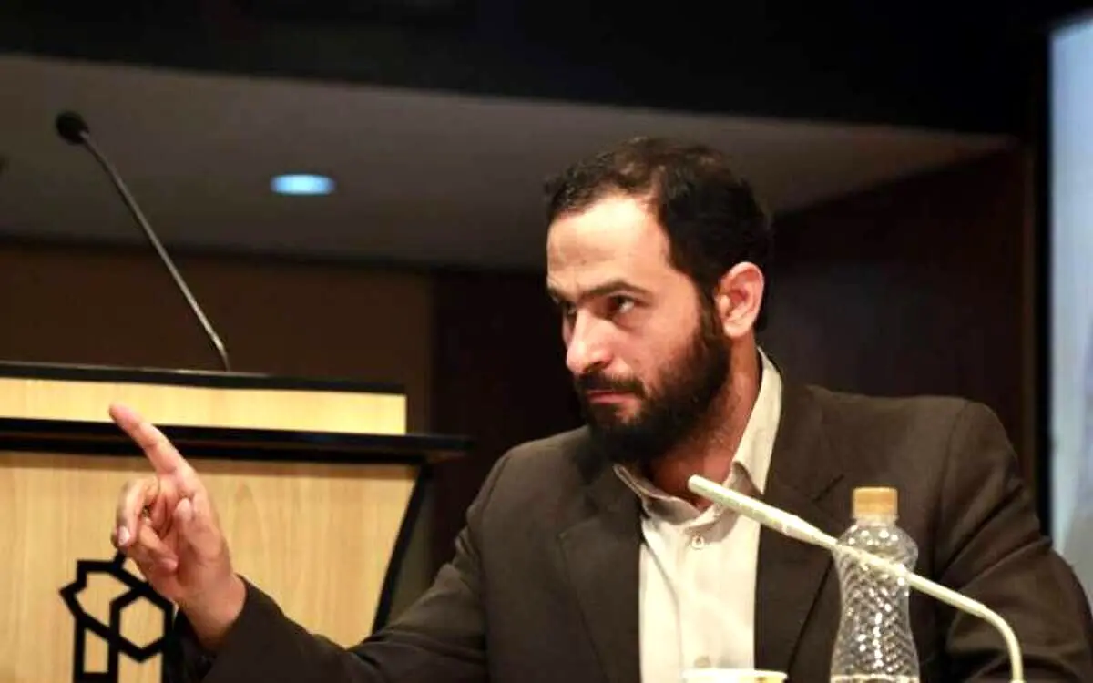  فشارها برای اخراج یک حقوق دان بخاطر انتقاد از حکم محاربه