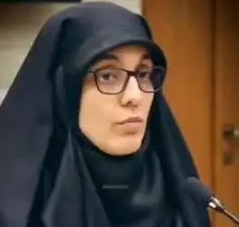 مجری بدون آرایش از صداوسیما کنار گذاشته شد!+فیلم
