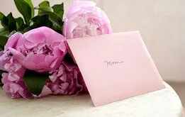 روز مادر ۱۴۰۴ چندمه؟/ روز زن و روز مادر چه تاریخی است ؟ 