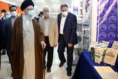 رهبر انقلاب در نمایشگاه کتاب