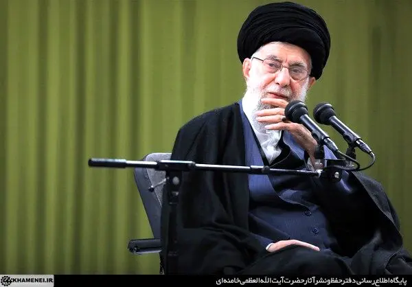 رهبر انقلاب: از مردم عذرخواهی کنید!