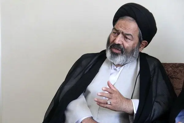 مراقب باشید لطفاً حاج آقا