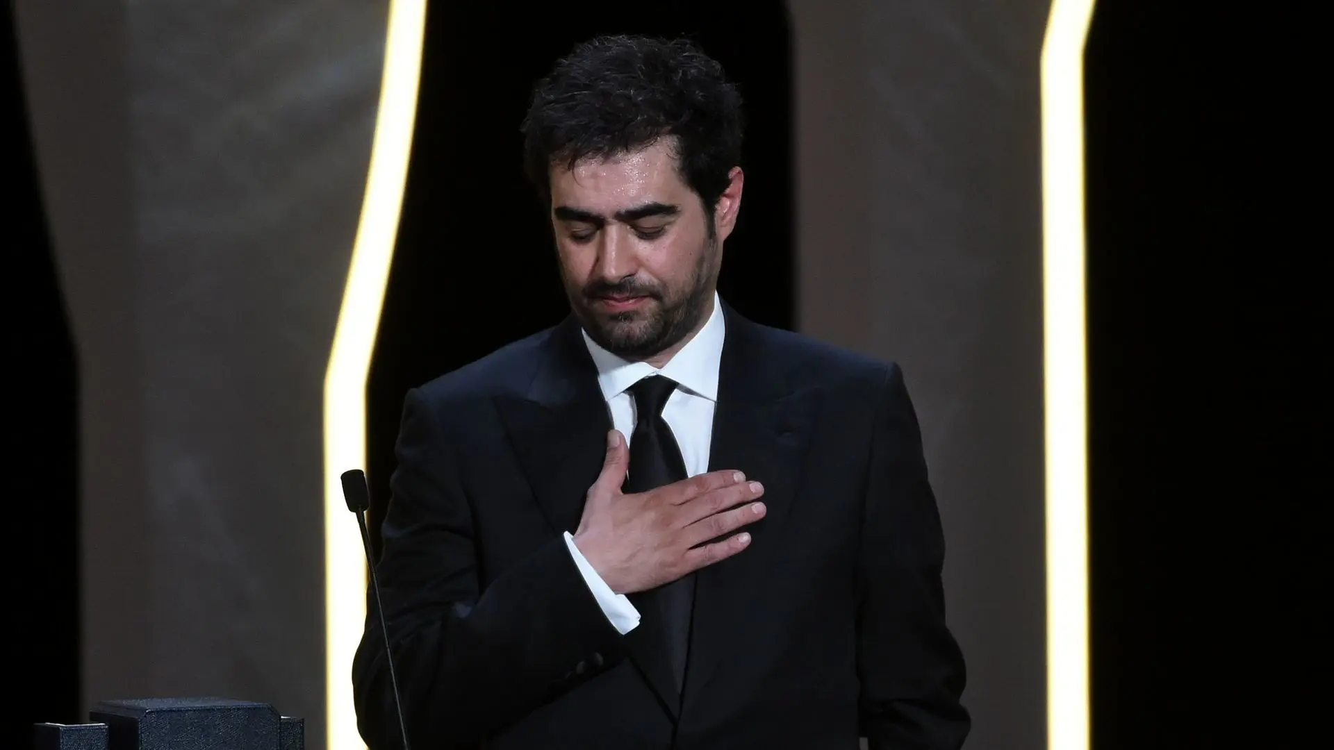 شهاب حسینی هم از بازیگری خداحافظی کرد.
