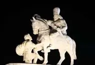 مجسمه «والرین» در فرودگاه مهرآباد نصب شد