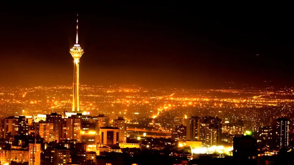 لحظه خاموشی برج میلاد به مناسبت شهادت رییس جمهور و هیأت همراه + فیلم