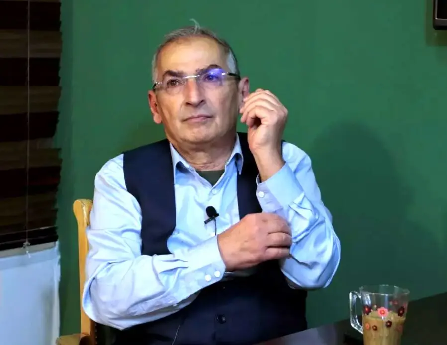 صادق زیبا کلام چند ساعت قبل از  زندان چه گفت؟