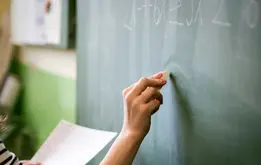 ۴ واریزی مهم به حساب معلمان و فرهنگیان بازنشسته در خردادماه + زمان پرداخت