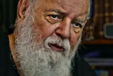 هوشنگ ابتهاج به قاب تصویر