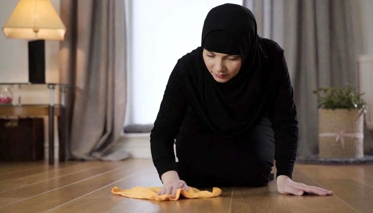 انجام کار خانه بر عهده زن است یا مرد؟