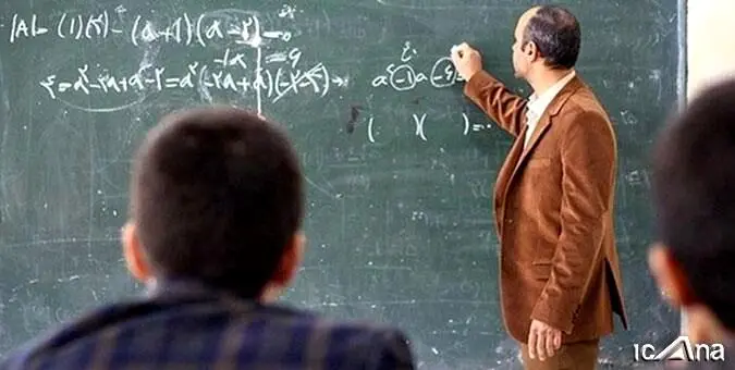 واکنش امام جمعه همدان به تجمع اعتراضی معلمان | با اجرای رتبه بندی معلمان به حق خود می رسند