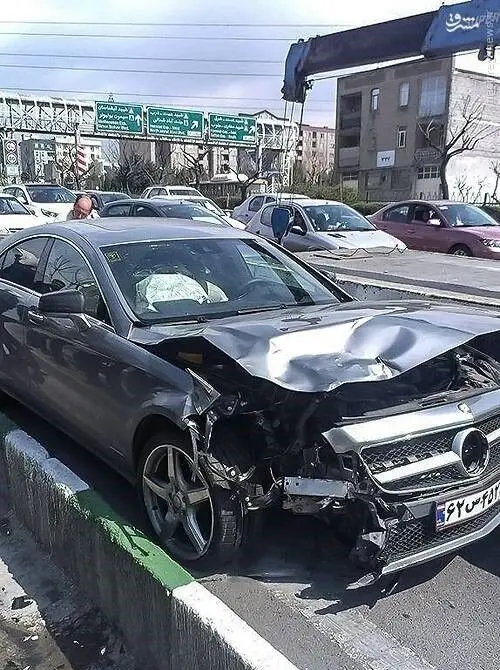 ضرر چند میلیاردی صاحب بنز CLS به هنگام حمل خودرو +عکس