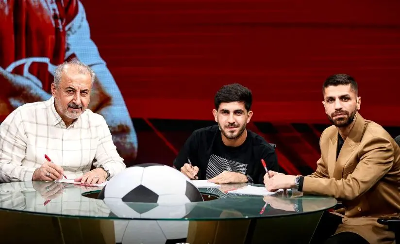 میلاد سرلک از پرسپولیسی‌ها عذرخواهی کرد