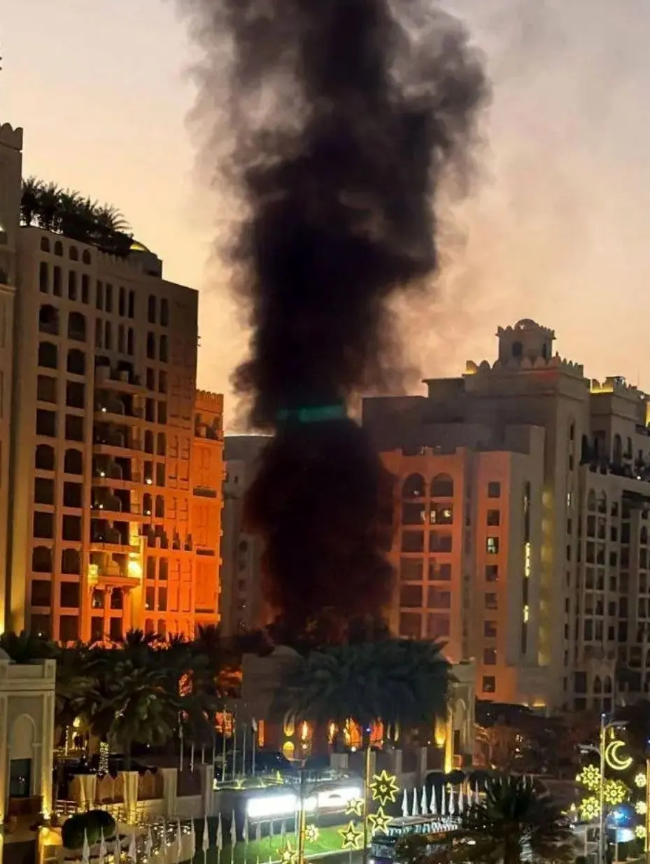 تصاویری از آسمان‌خراش‌های امارات زیر ضرب موشک‌های ایران
