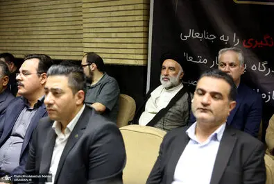 مراسم ترحیم مادر اسحاق جهانگیری