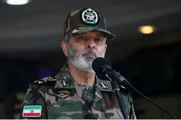 واکنش فرمانده کل ارتش به انفجار در اصفهان
