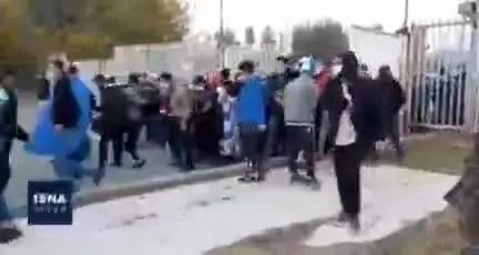  ورود تماشاگران فوتبال ایران به ورزشگاه پس از گذشت ٢٢ ماه