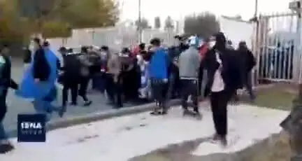  ورود تماشاگران فوتبال ایران به ورزشگاه پس از گذشت ٢٢ ماه