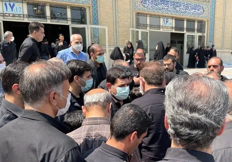 دیدار مخبر و مردم در حاشیه نماز جمعه امروز تهران+عکس