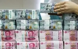 هجوم مردم برای سپرده گذاری دربانکها/ چرا مردم راهی بانک‌ها شدند؟