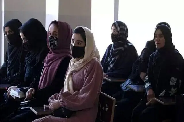 طالبان زنان را از تحصیل در برخی رشته‌های دانشگاهی محروم کرد