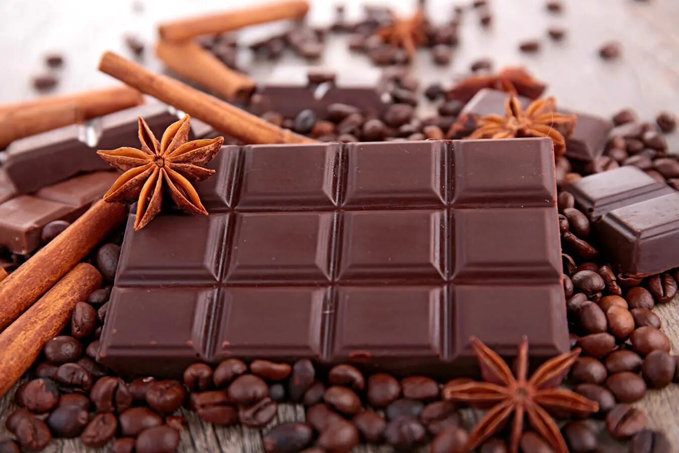 برای این ۷ دلیل شکلات تلخ بخورید
