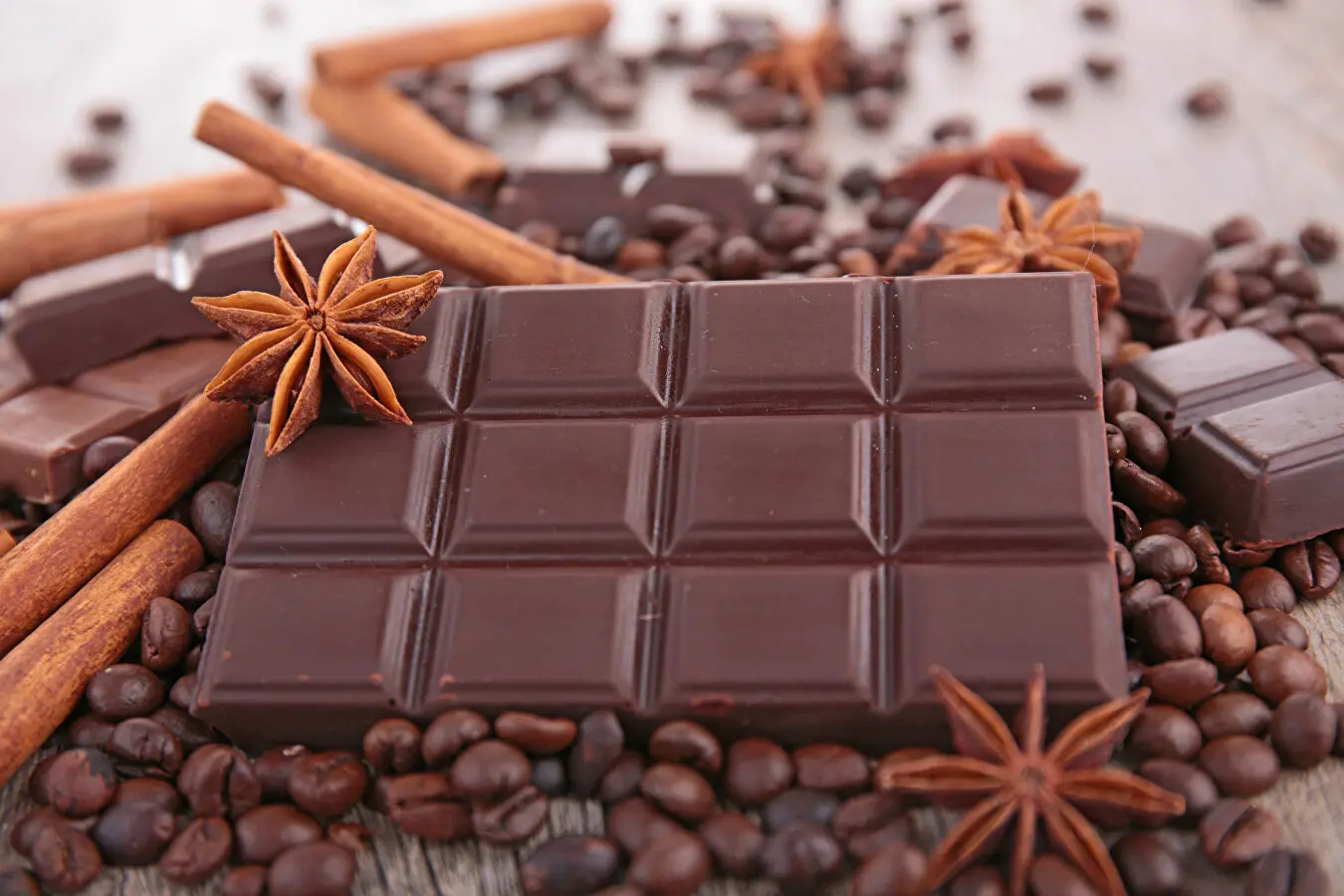 اگر هر روز شکلات تلخ بخورید چه اتفاقی در بدن شما می افتد