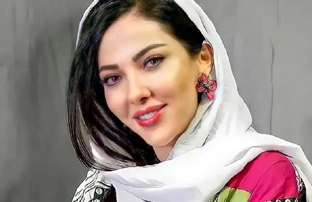 استوری جنجالی  لیلا اوتادی به رئیس صدا و سیما​ درباره ممنوع الکاری اش + عکس

