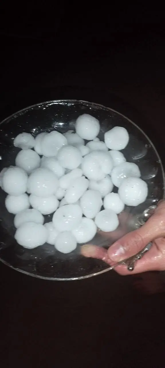  بارش شدید باران و تگرگ و جاری شدن سیلاب در مشهد
