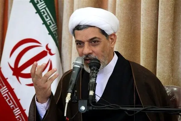 اعتراض شدید واعظ معروف :الان زمستونه فردا هوا گرم بشه با حجاب چه می کنید / ویدئو