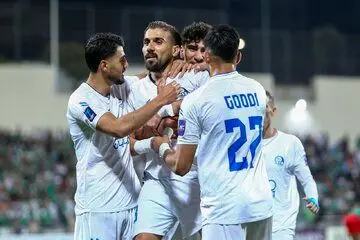 بازیکن استقلال گلش را به چه کسی تقدیم کرد؟+عکس