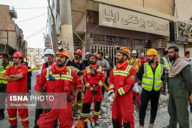 آواربرداری در ساختمان متروپل