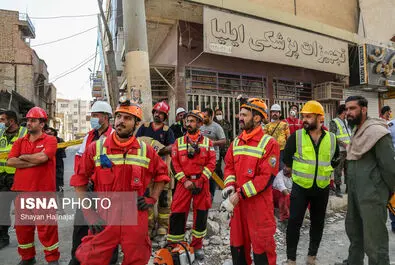 آواربرداری در ساختمان متروپل