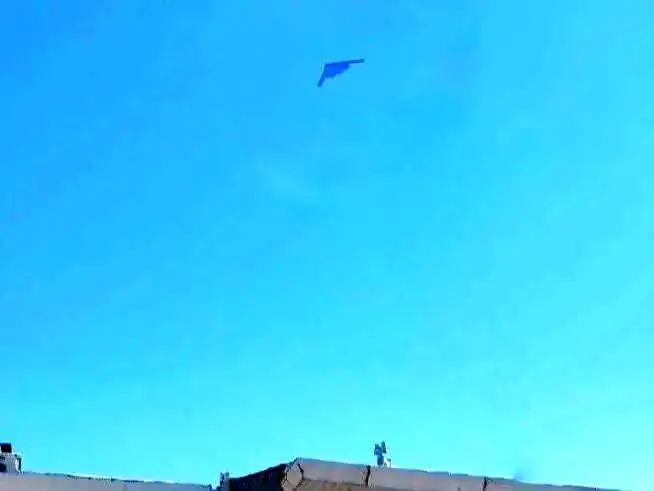 تصویر منتسب به بمب‌افکن بی-۲ در آسمان کرج

