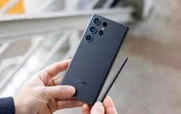 ایراد عجیب و غریب گوشی پرچمدار سامسونگ + عکس