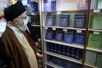 رهبر انقلاب در نمایشگاه کتاب