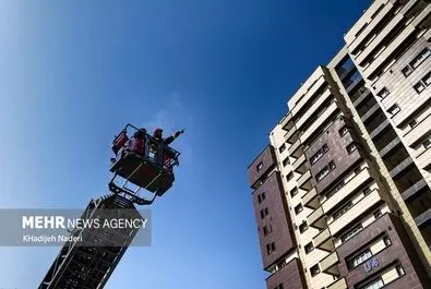 خانم آتش نشان زنان آتش نشان