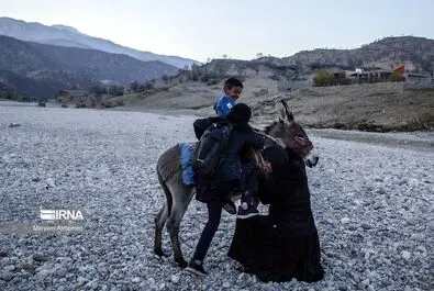 تحصیل دانش‌آموزان در مناطق محروم روستایی