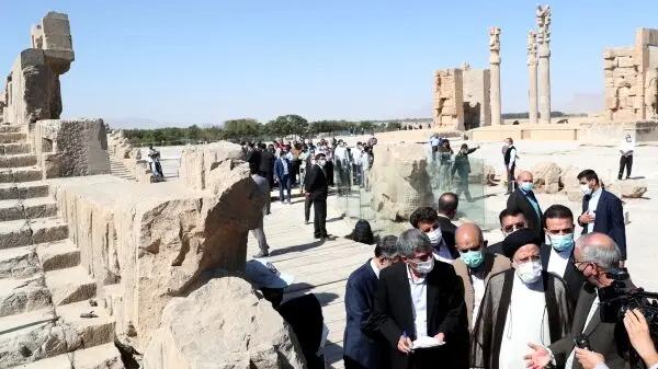 ببینید | بازدید رییس جمهور از تخت جمشید | تخت جمشید نشانه هنر والای ایرانیان است