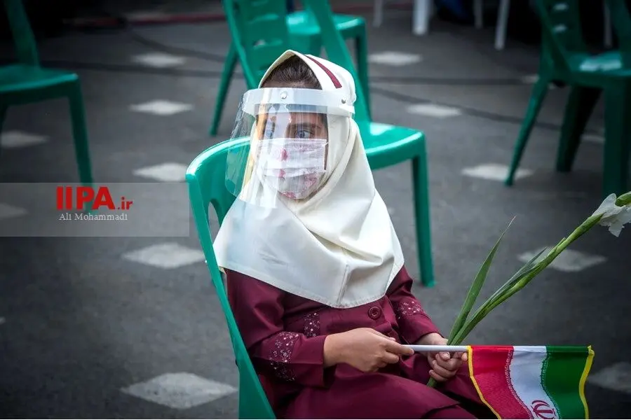 کلاس اولی ها در مدرسه