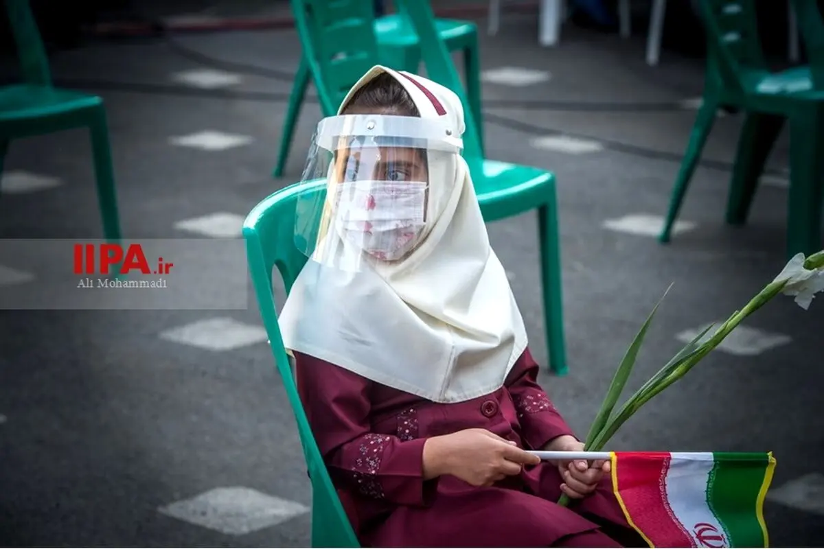کلاس اولی ها در مدرسه