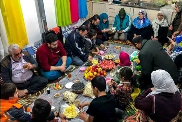 با دخالت های خانواده همسر چگونه برخورد کنیم؟ 