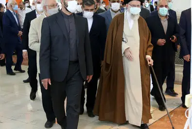 رهبر انقلاب در نمایشگاه کتاب