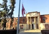 آمریکا سفارت سابق خود در‌ تهران را بمباران کرد
