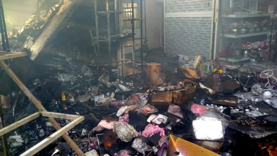 فوت ۲ نفر در انفجار و آتش سوزی در بازار گل محلاتی
