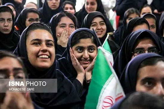 افزایش عجیب دانش‌آموزان متاهل با تصمیم جدید دولت | دو دانش‌آموز متاهل چه می‌گویند؟